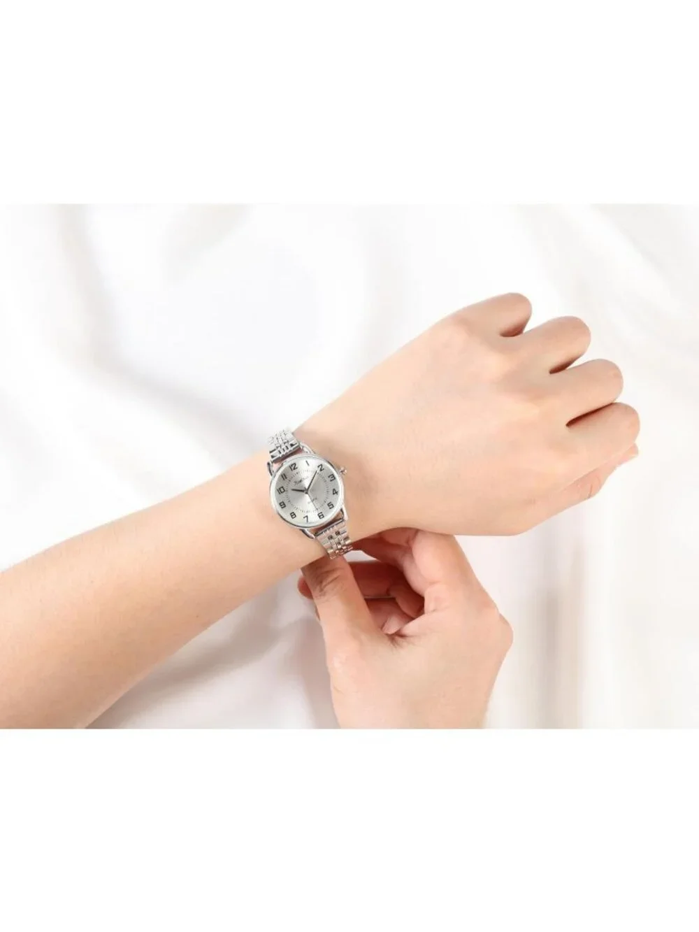 N/A metal bracelet